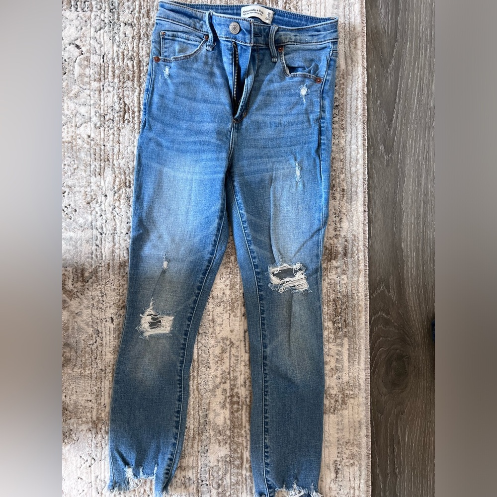 Abercrombie high rise Super Skinny Ankle Jean